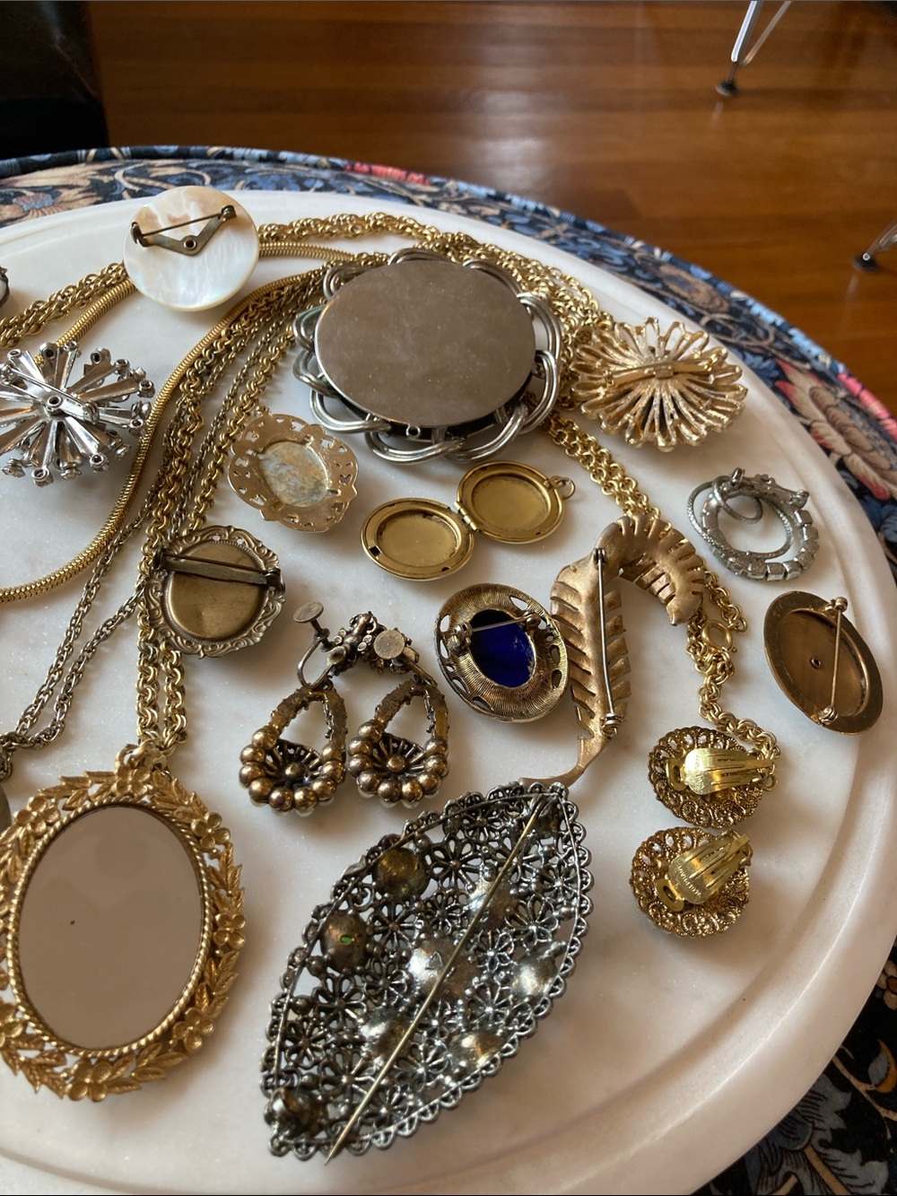 Vintage, Mid-Century & Art Deco Costume Jewelry Lot - Picture 11 of 12